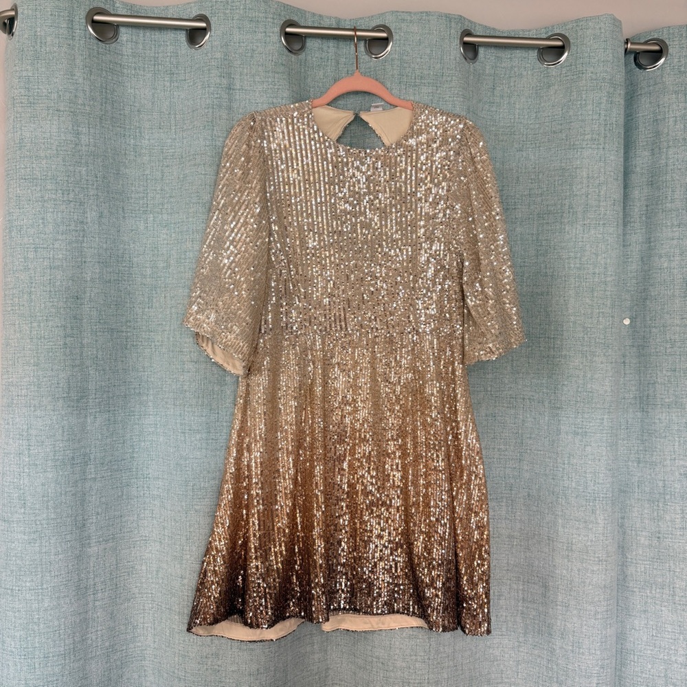 Old Navy Gold Sequin Party Dress Flutter Sleeve Open Back Fit & Flare
